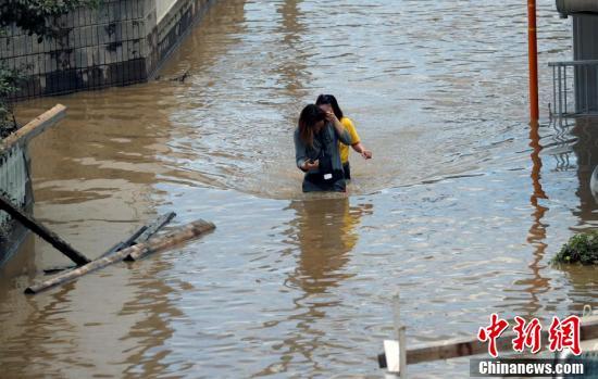 日本暴雨已经致70人死亡 430万人需要疏散